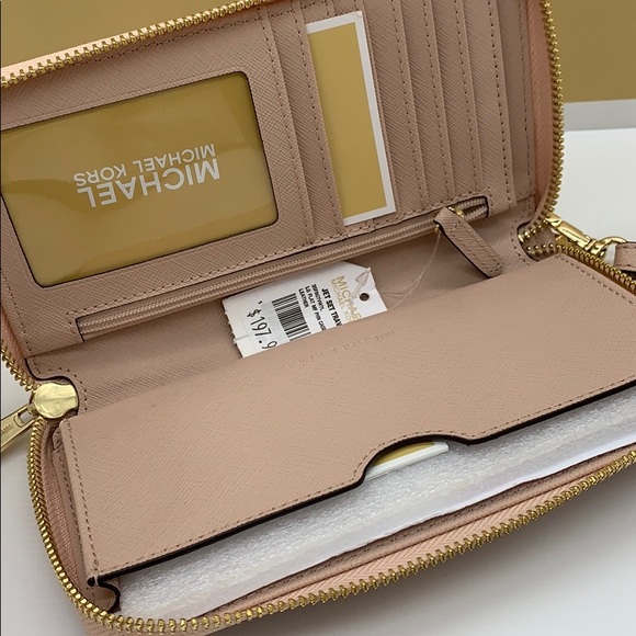 MICHAEL KORS JET SET TRAVEL LG FLAT MF PHN CASE - Picture 13 of 16